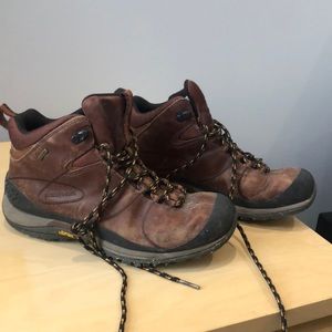 Patagonia hiking boots 🥾 gore-Tex